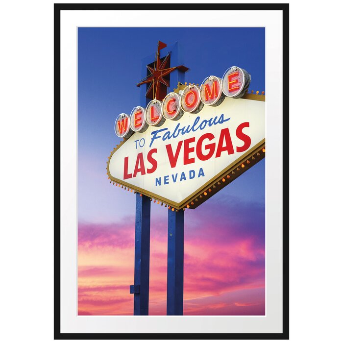 East Urban Home Gerahmtes Poster Las Vegas Schild in der Dämmerung